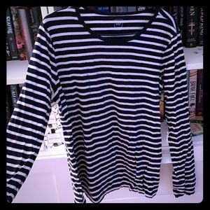 Navy and white GAP shirt lightly worn size XL